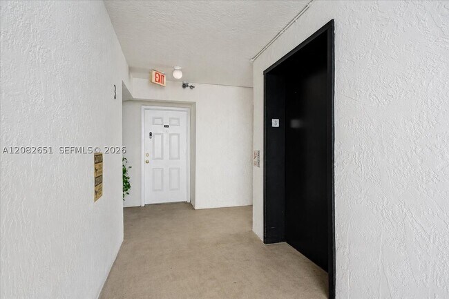 Photo - 1975 Normandy Dr Unit 303