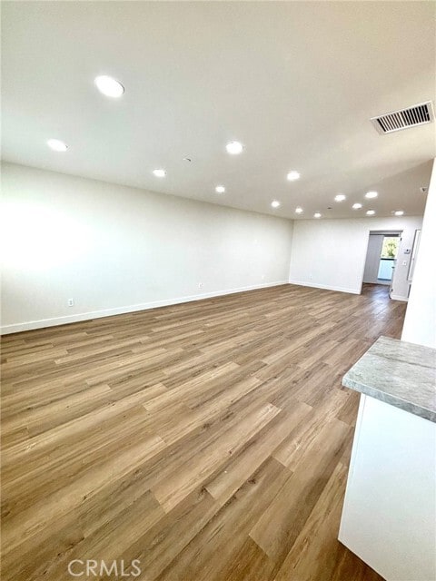 310 E Grand Ave Unidad 208