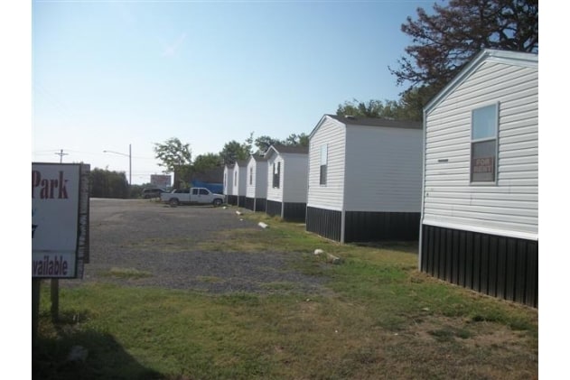 Photo - B & J Mobile Home Park
