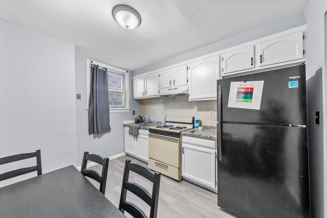 Photo - 146 Bowers St Unit 2