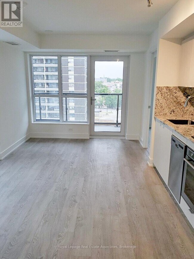 Photo - 5 Mabelle Ave Unit 533
