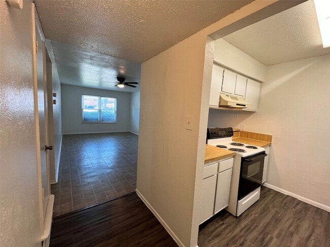 Photo - 410 Bryan St Condo Unit 5
