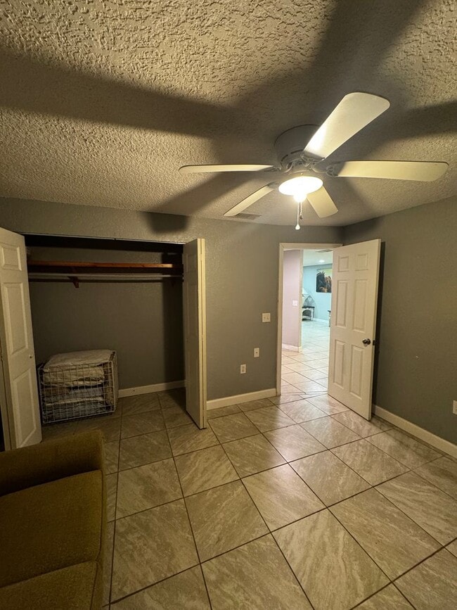 Photo - Cozy & Private 2-Bedroom Duplex Rental in Ocala