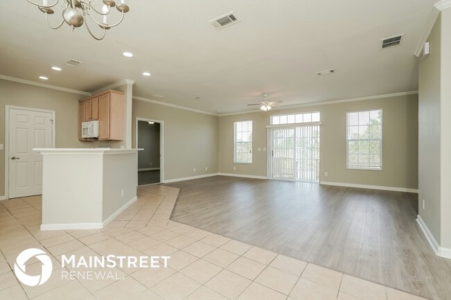 Photo - 603 E 8th St