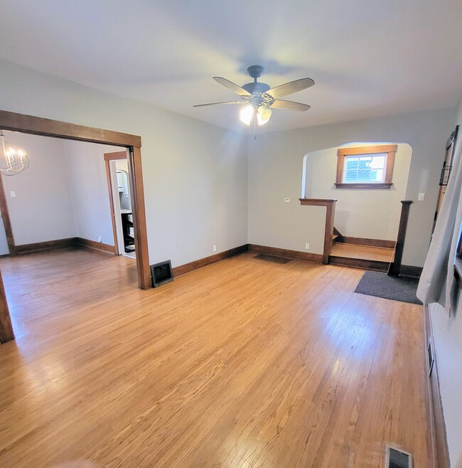 Photo - 3813 S Wayne Ave