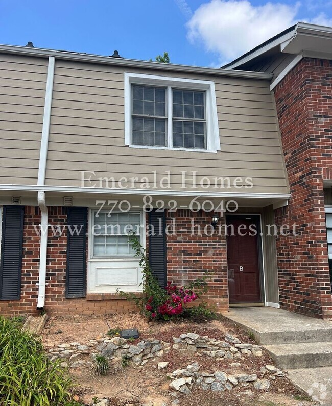 Building Photo - READY NOW!! 2 bedroom 1.5 bathroom in Snel... Rental