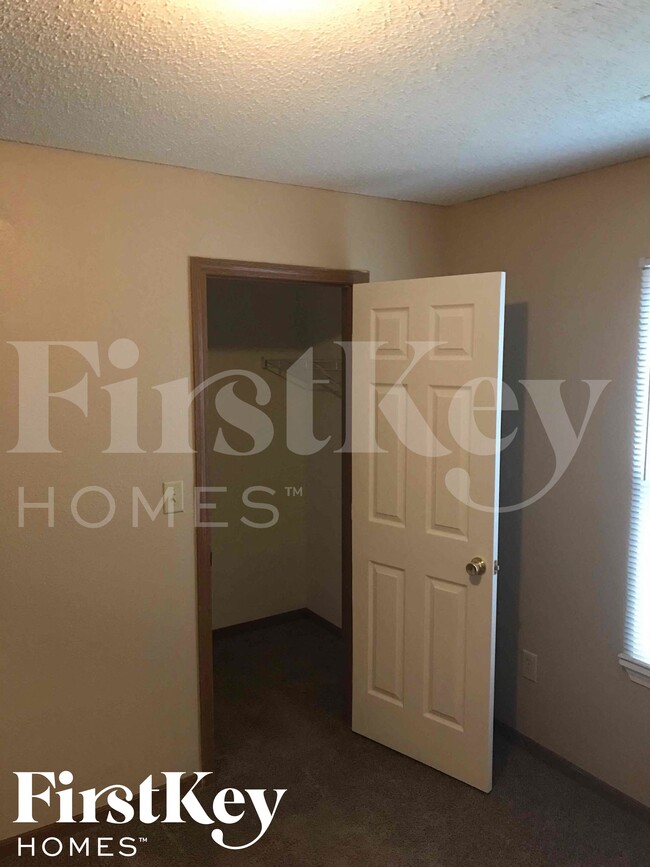 Photo - 17812 Sanibel Cir
