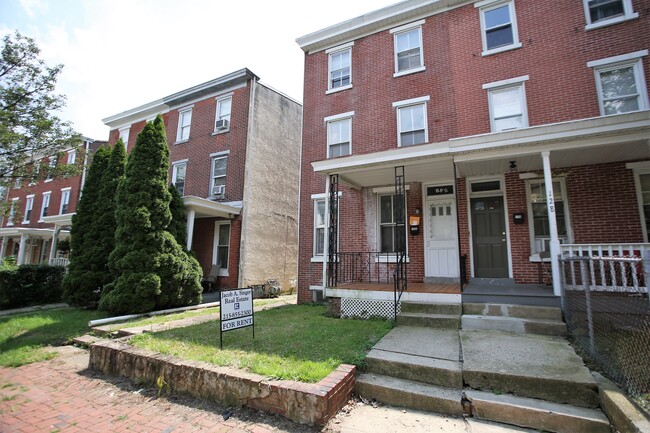 Photo - 130 Magnolia St Townhome