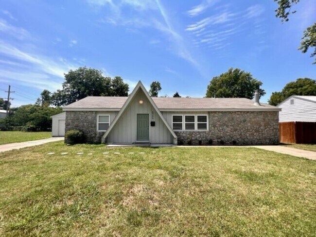 Photo - 5746 S Rockford Ave Casa