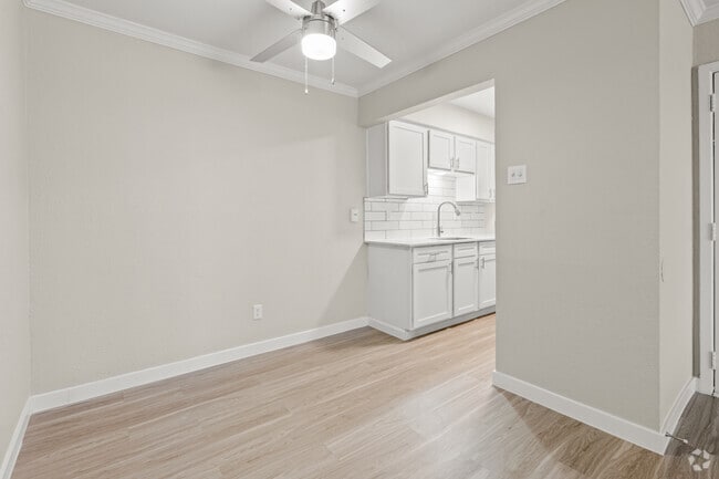 1BR, 1BA - 612SF - Dining Room