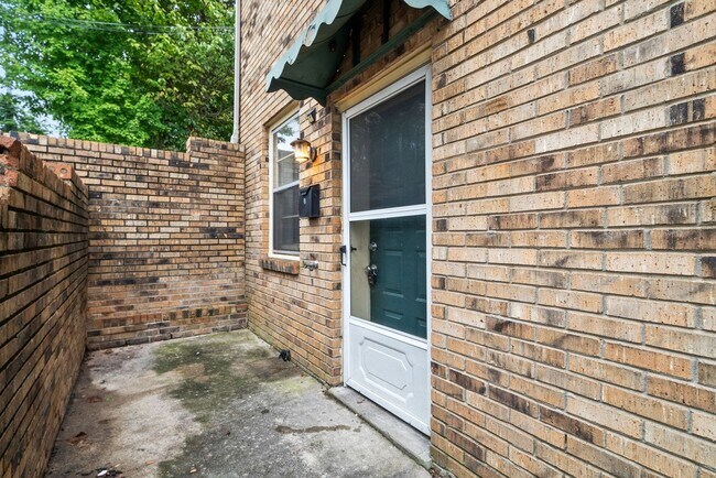 Photo - 211 N 5th St Unidad C