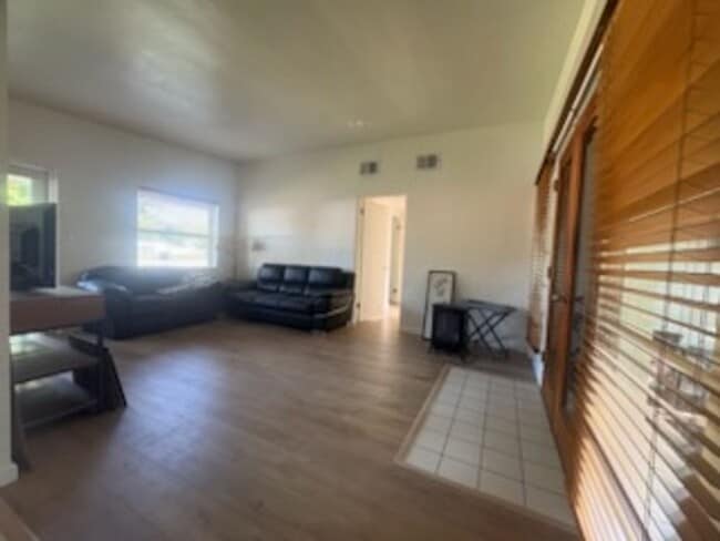 Photo - 247 Cocos Dr