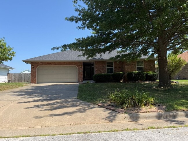 Building Photo - 307 E Pintail Dr