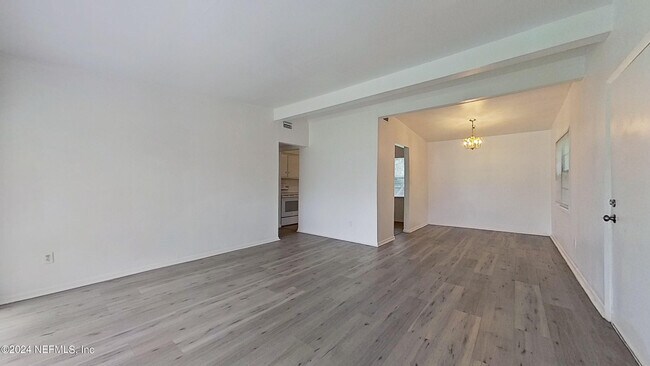 Photo - 2612 Ector Rd N