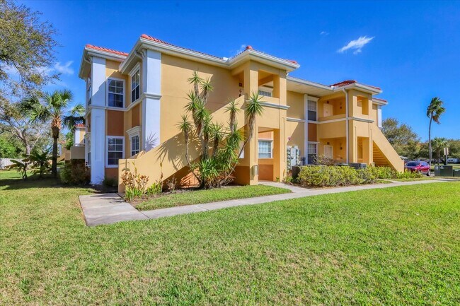 Photo - 3/2 unit available now for an annual lease Unit 105