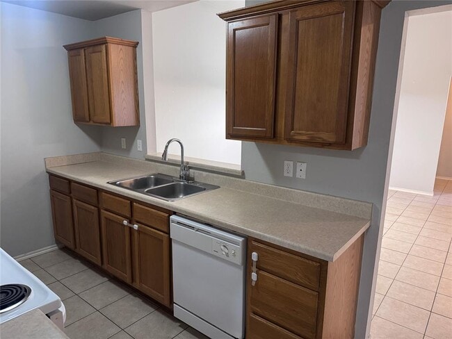 Photo - 2525 W Oklahoma Ave