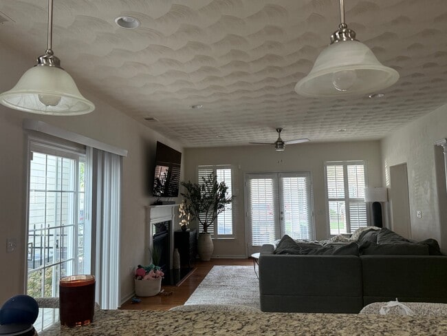 Photo - 108 Tucker Dr