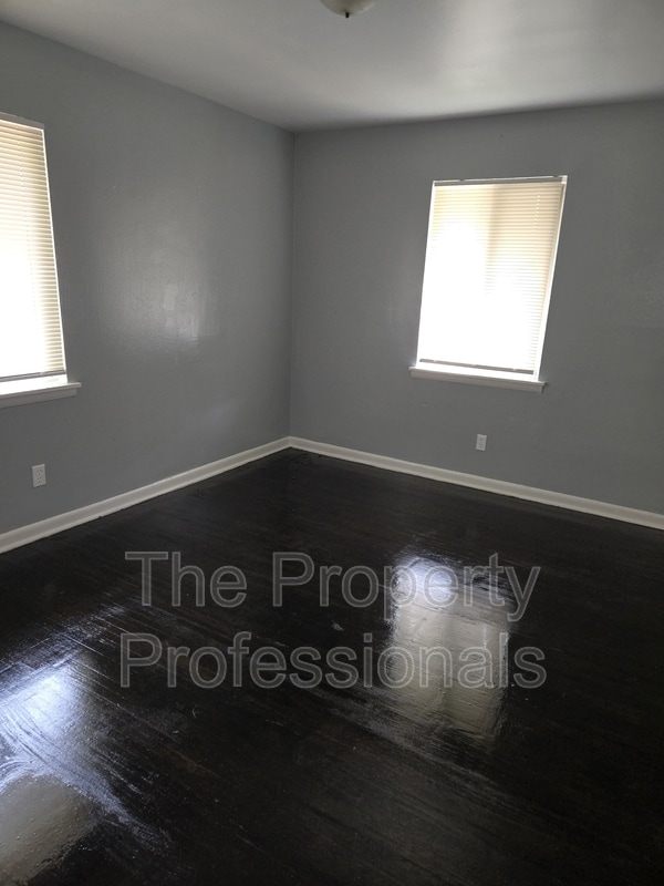 Photo - 7750 Rugby Ave