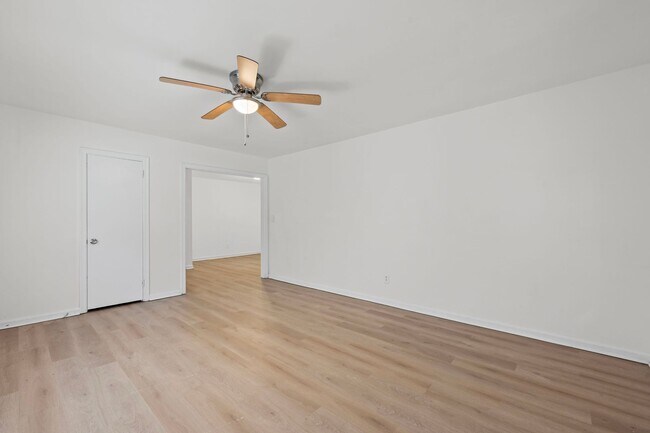 Photo - 2137 Kimberly Rd SW