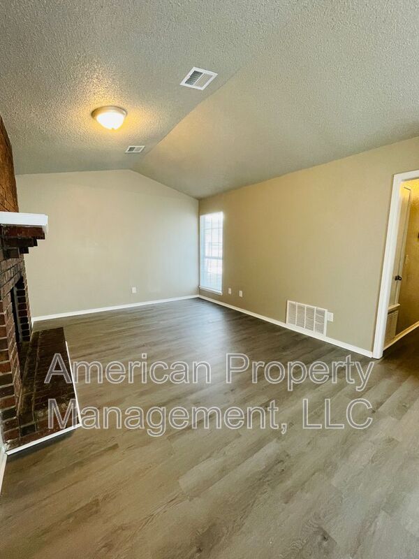 Photo - 1810-P1810 W 58th St