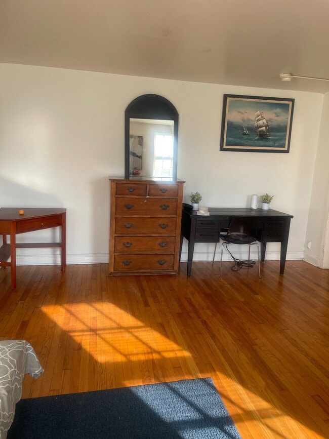 Photo - 2901 N Broom St