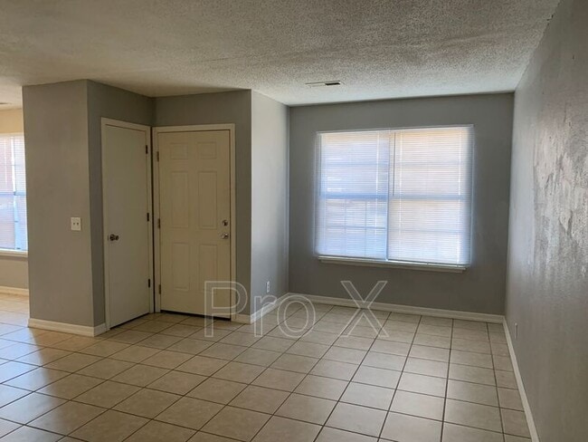 Photo - 1021 S St Louis Ave