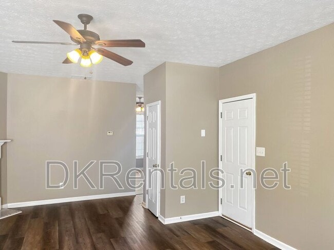 Photo - 3033 Kentmere Dr
