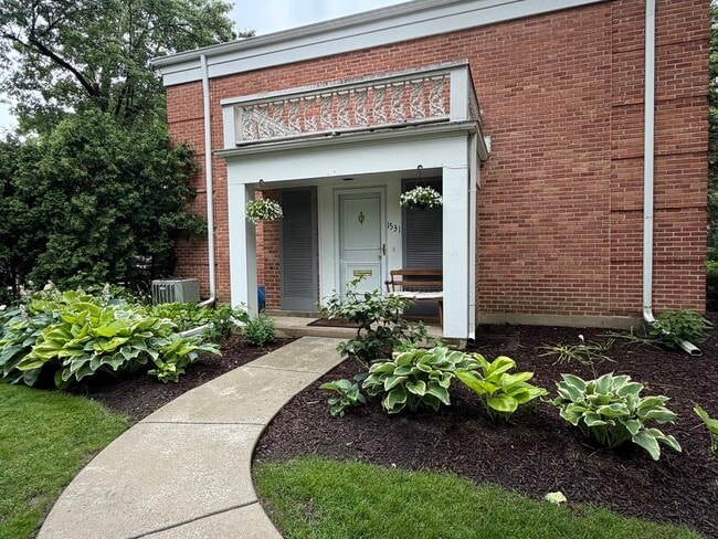 Building Photo - 1531 Palmgren Dr