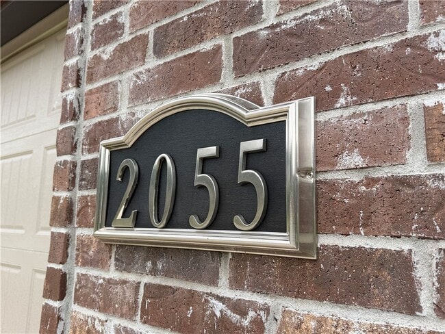 Photo - 2055 E Peppervine Dr