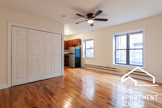 Photo - 809 W Cornelia Ave