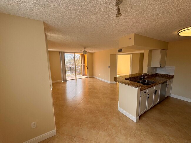 Photo - 1000 Scotia Dr Unit 302