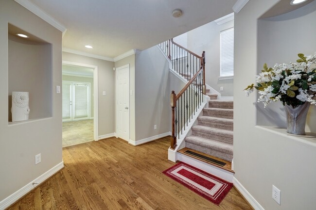 Photo - 623 Knox St