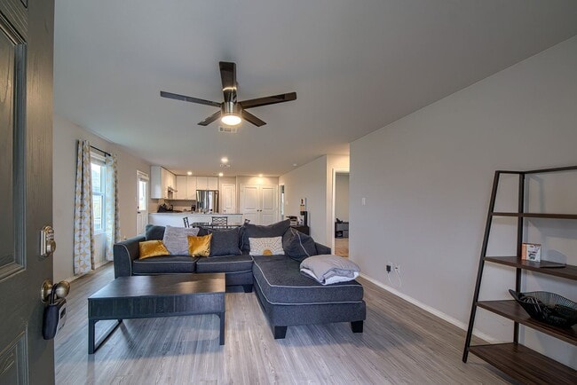 Photo - 14014 Homestead