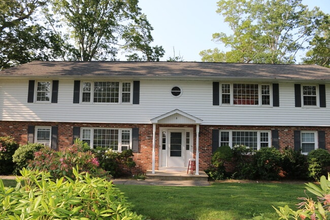 Photo - 280 E Main St Unit APT A2