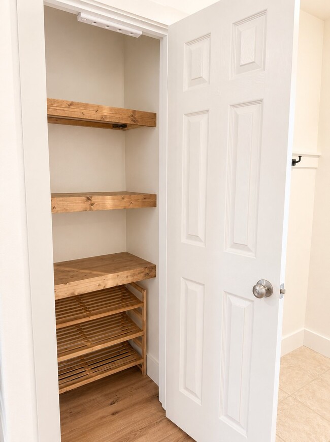 Photo - 991 Glen Oaks Dr