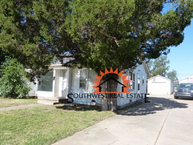 Photo - Spacious 3 bedrooms 1.5 baths home with 1 ...