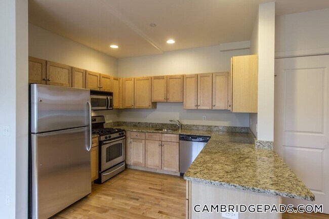 Building Photo - 110 Second St.