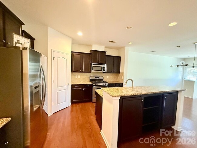 Photo - 7021 Broughton Ln