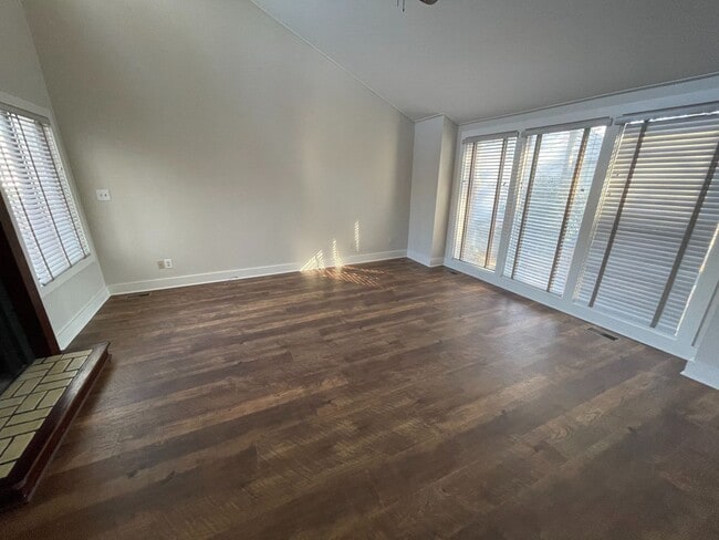 Photo - 3 Bedroom 3 Bath Beauty on Golf Course wit...
