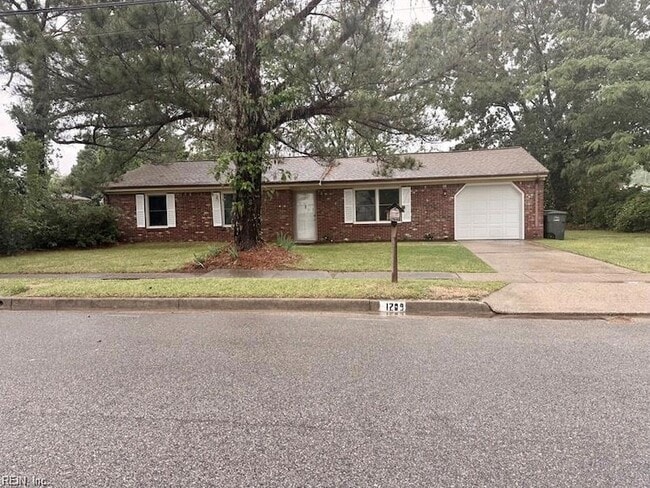 Building Photo - 1209 Whaley Ave