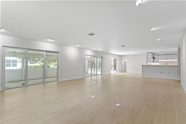 Photo - 809 Cypress Blvd