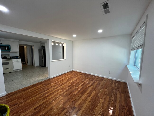 Photo - 4432 Mockingbird Ln Unidad B