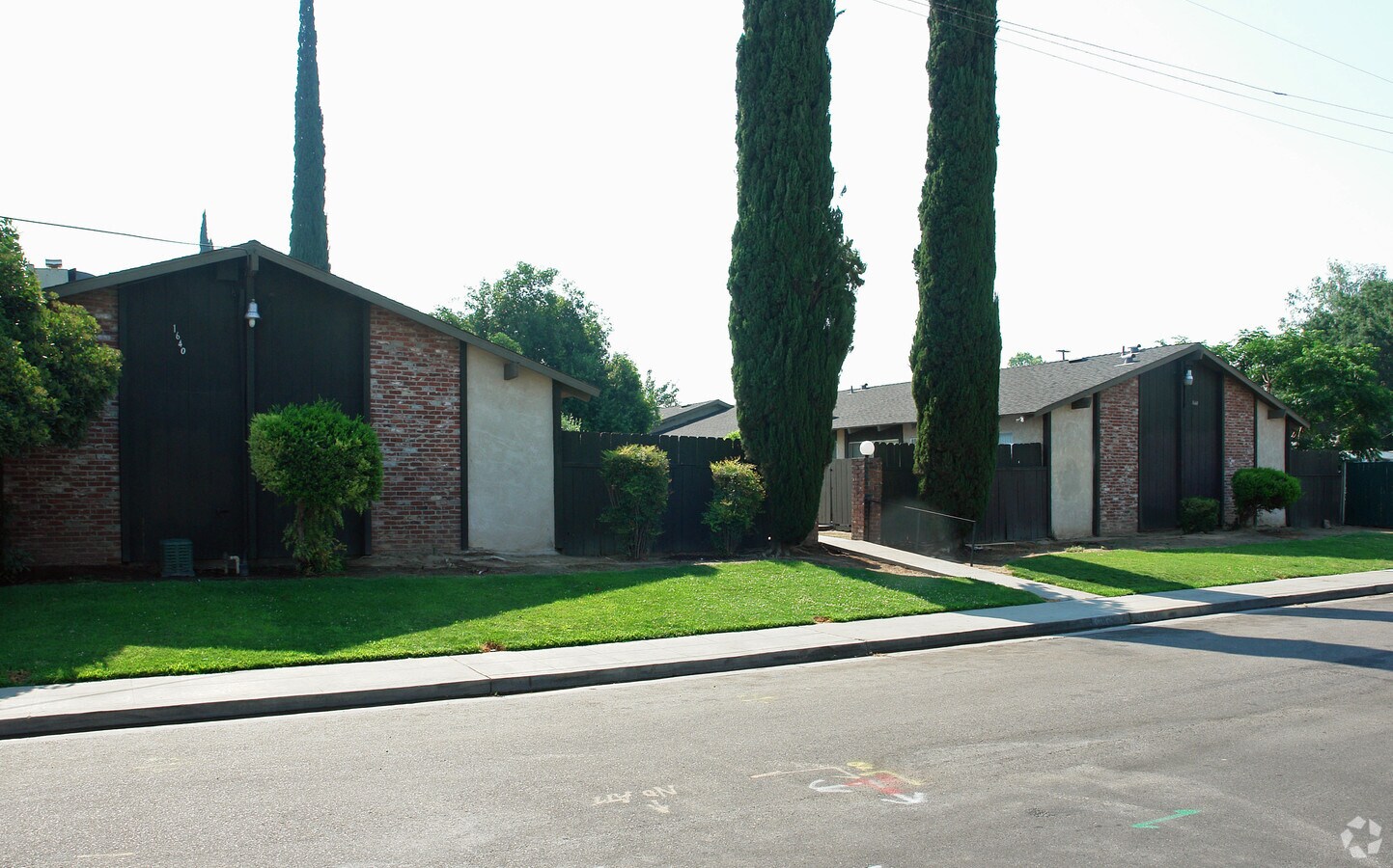 Photo - Brooks Villa Apartments