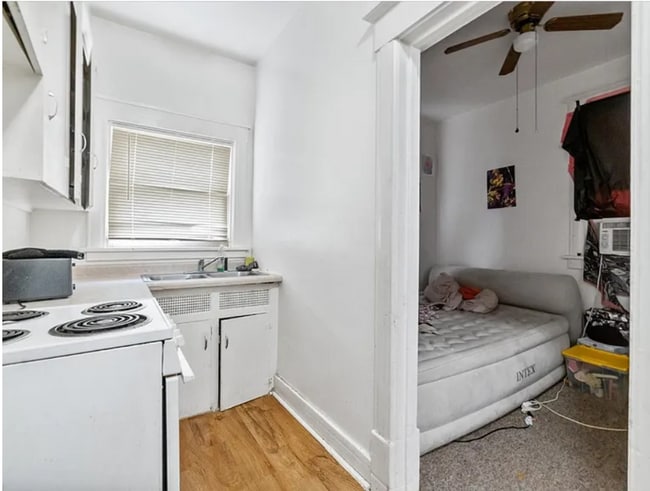 Photo - 317 8th St SE Unit 2