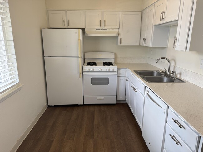 Photo - 3908 Ortiz Ct NE Unidad A