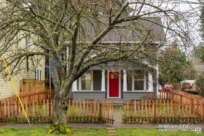 Building Photo - 828 SE Cedar St Rental