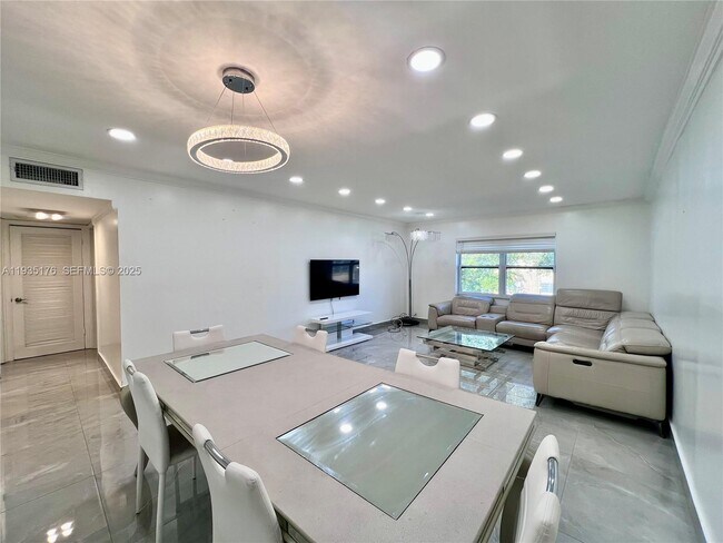 Photo - 5140 SW 40th Ave Unidad 21C