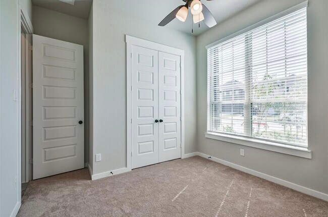 Photo - 10005 Red Beadtree Pl