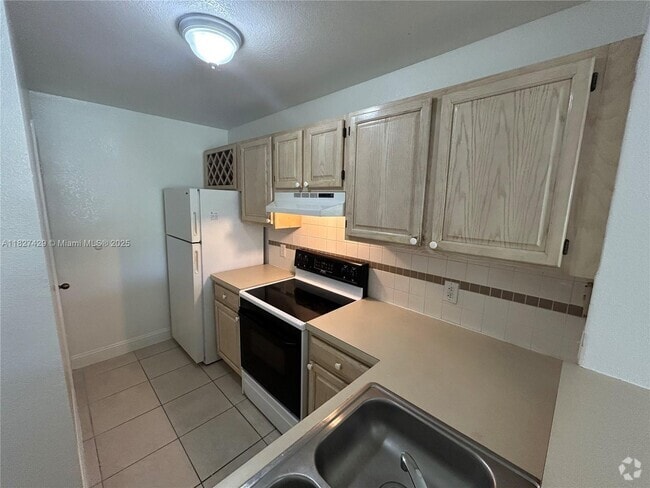 Building Photo - 1725 Palm Cove Blvd Unit 2-101 Rental