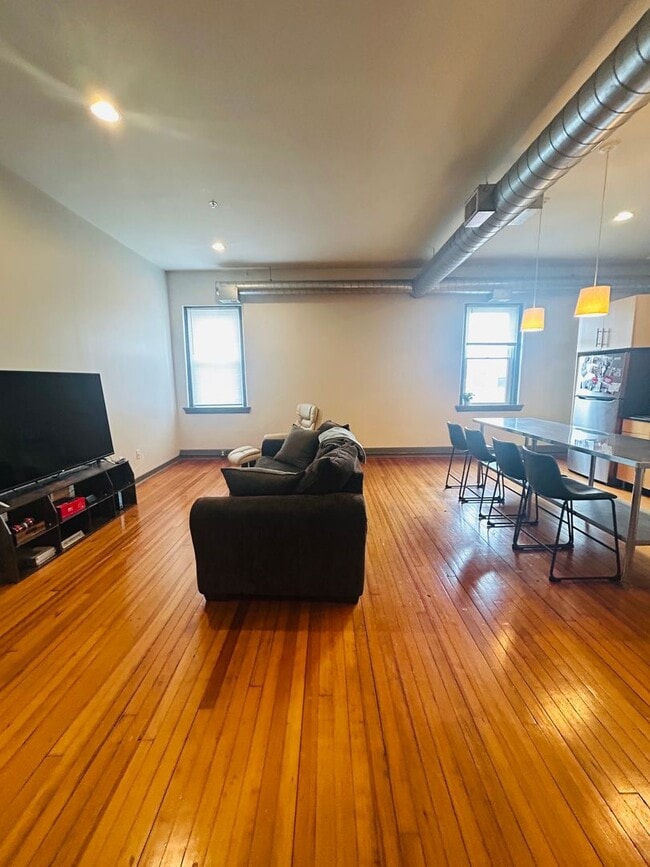 Photo - One Bedroom Loft Unit 913-3B